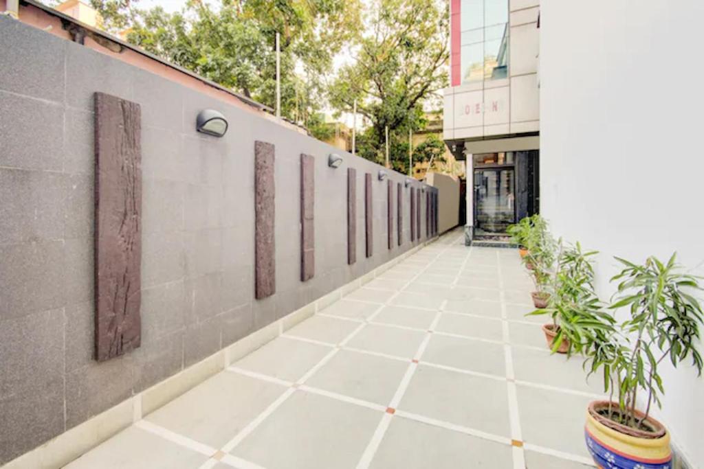 Hotel Dover By Bookmerihotel Kolkata