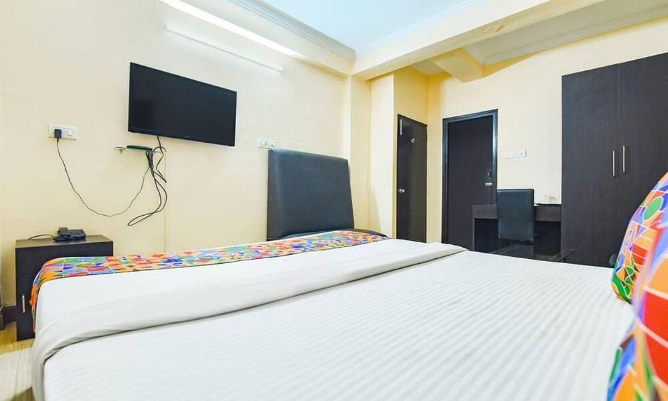 Dover By Bookmerihotel Hotel Kolkata